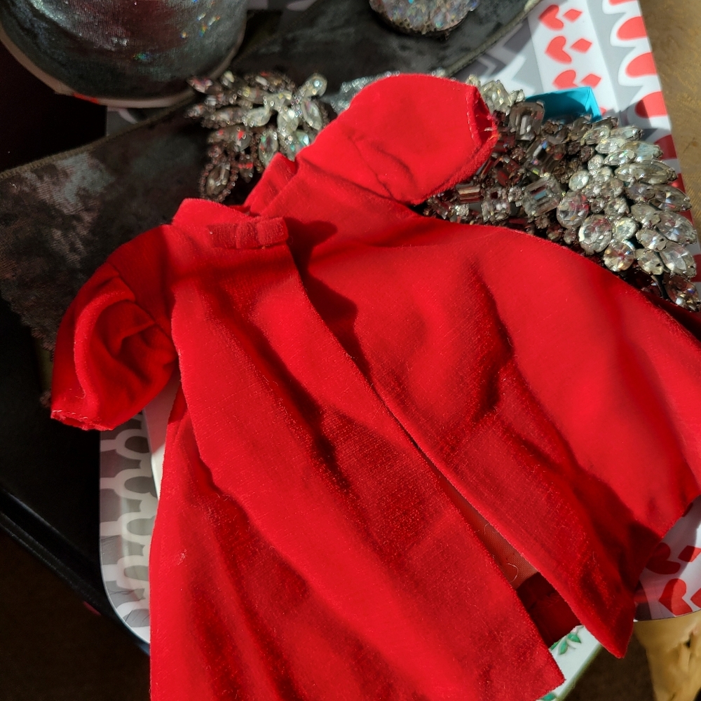 Vintage Barbie Red Coat ~ 1960s? ~ Mattel ~ Retro ~ Holiday ~ Sweet!